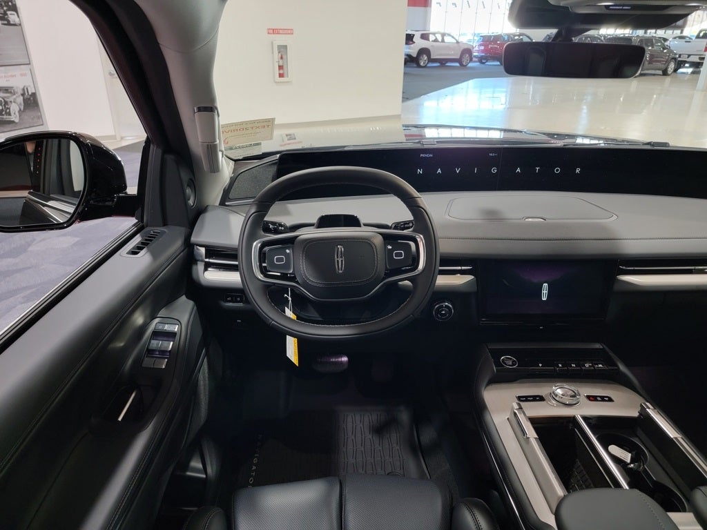 2025 Lincoln Navigator L Reserve