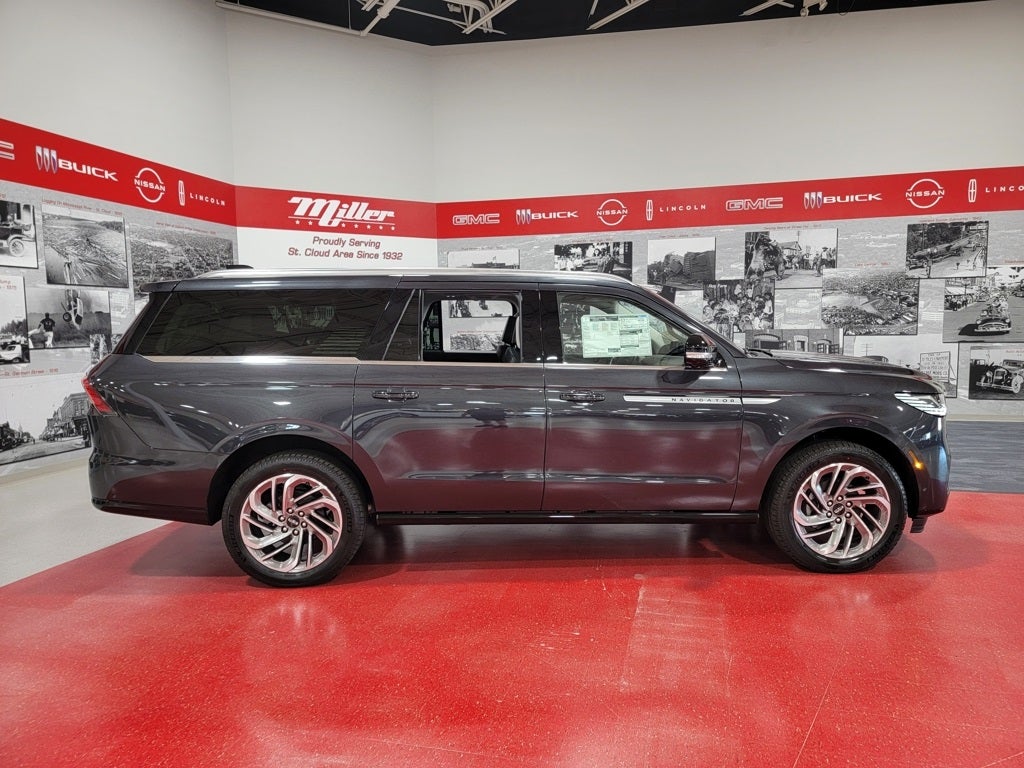 2025 Lincoln Navigator L Reserve