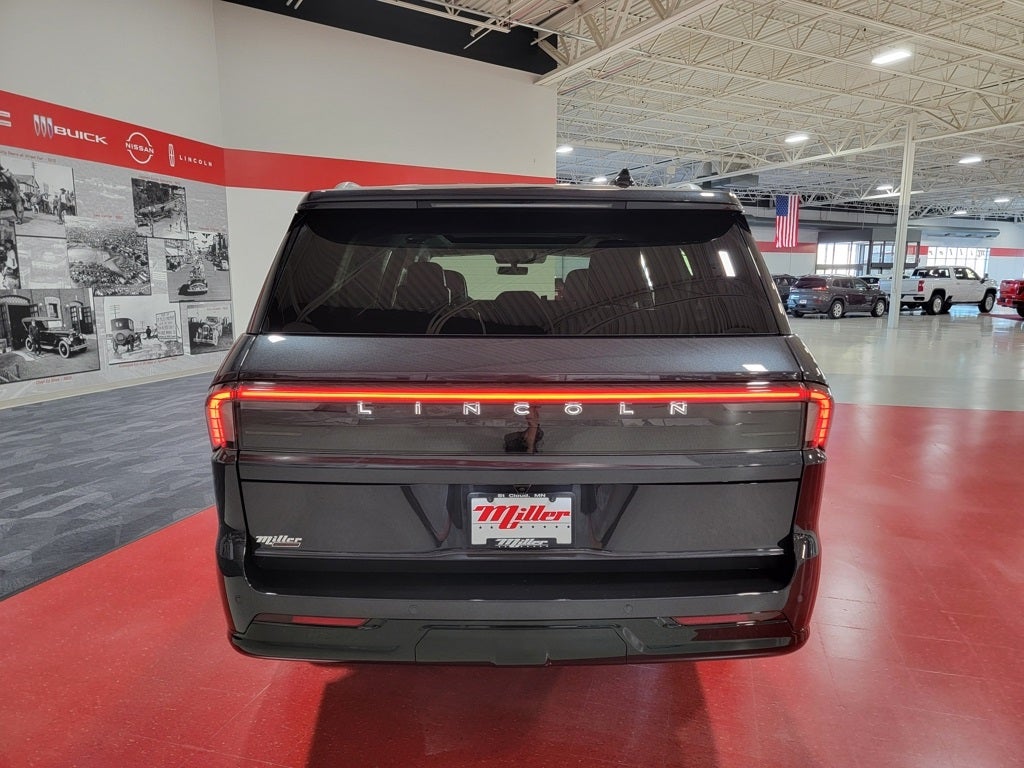 2025 Lincoln Navigator L Reserve