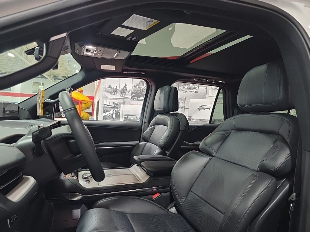 2027 Lincoln Navigator L Reserve