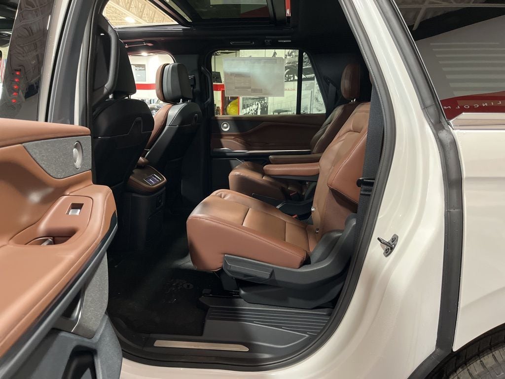 2026 Lincoln Navigator L Reserve