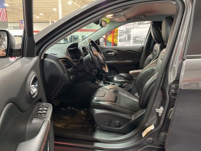 2020 Jeep Cherokee Trailhawk