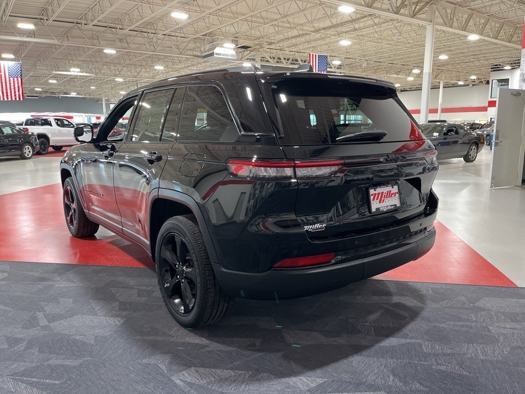 2023 Jeep Grand Cherokee Altitude