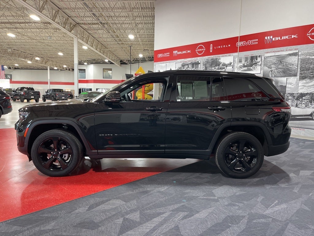 2023 Jeep Grand Cherokee Altitude