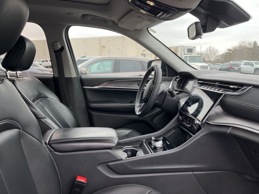 Used 2024 Jeep Grand Cherokee Limited with VIN 1C4RJHBG5RC697786 for sale in St. Cloud, Minnesota