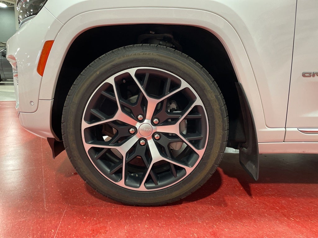 2024 Jeep Grand Cherokee Summit