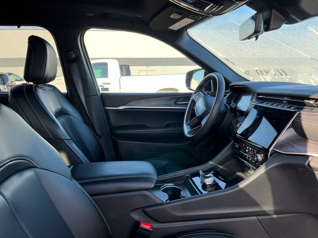 Used 2024 Jeep Grand Cherokee L Limited with VIN 1C4RJKBG7R8563927 for sale in St. Cloud, Minnesota