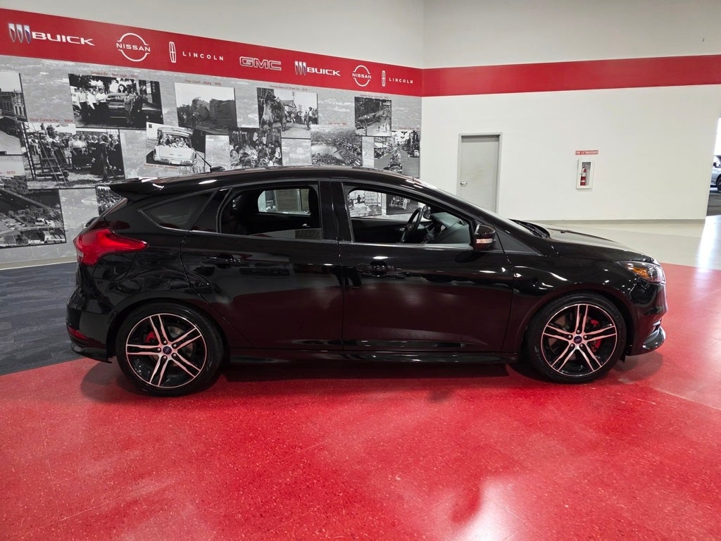 2018 Ford Focus ST