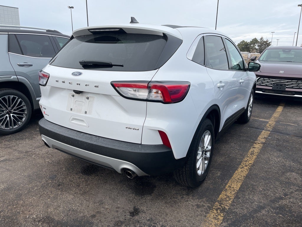 Used 2020 Ford Escape SE with VIN 1FMCU9G67LUC72957 for sale in St. Cloud, Minnesota