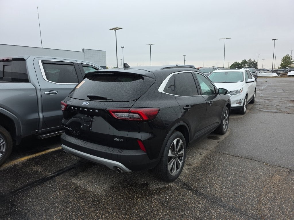 Used 2025 Ford Escape Platinum with VIN 1FMCU9JA1SUA83586 for sale in St. Cloud, Minnesota