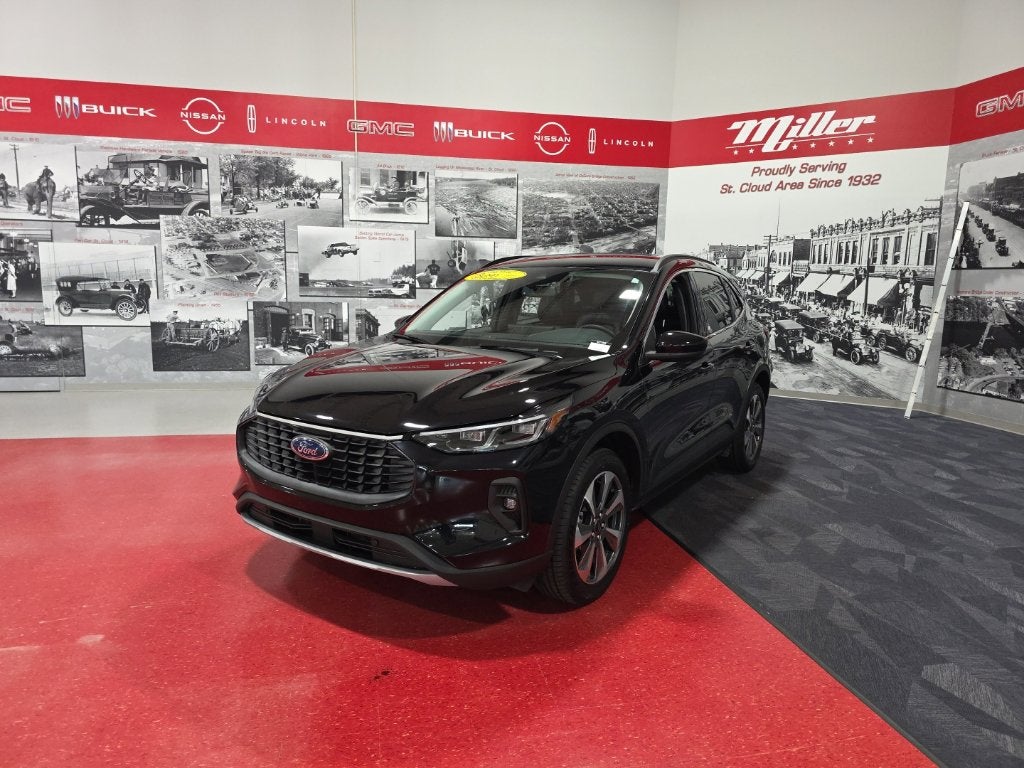 2025 Ford Escape Platinum Carbravo GM CPO