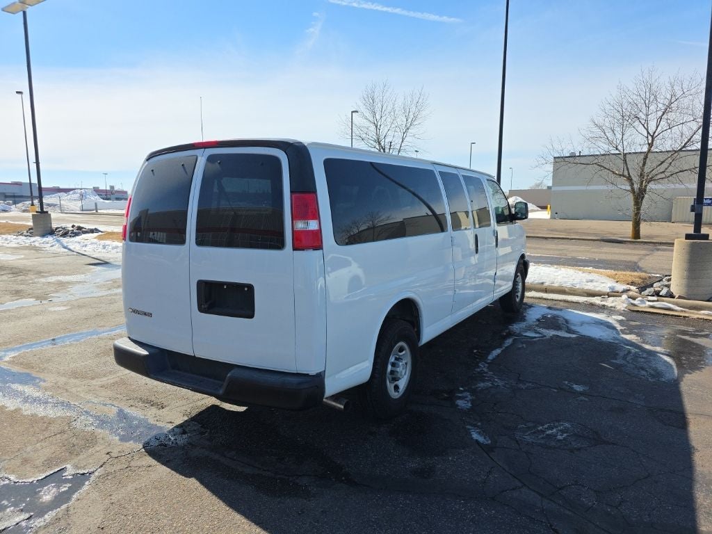 Used 2020 Chevrolet Express Passenger LS with VIN 1GAZGNFG5L1121604 for sale in St. Cloud, Minnesota