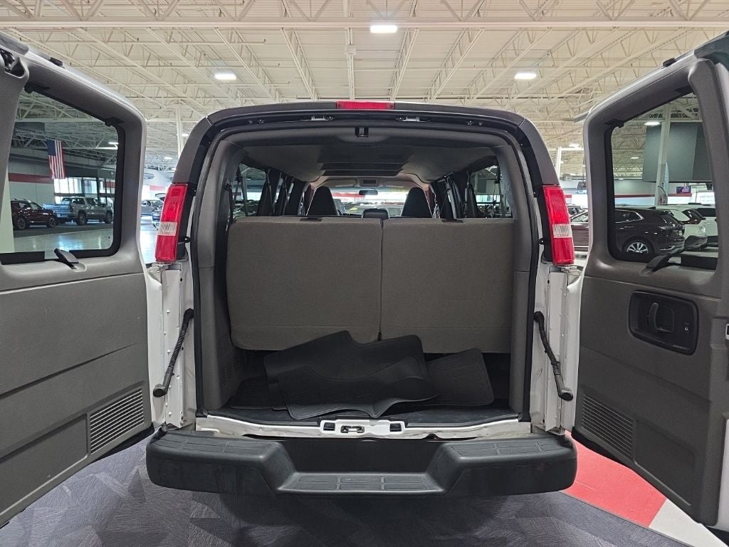 2023 Chevrolet Express 3500 LS CarBravo Certified