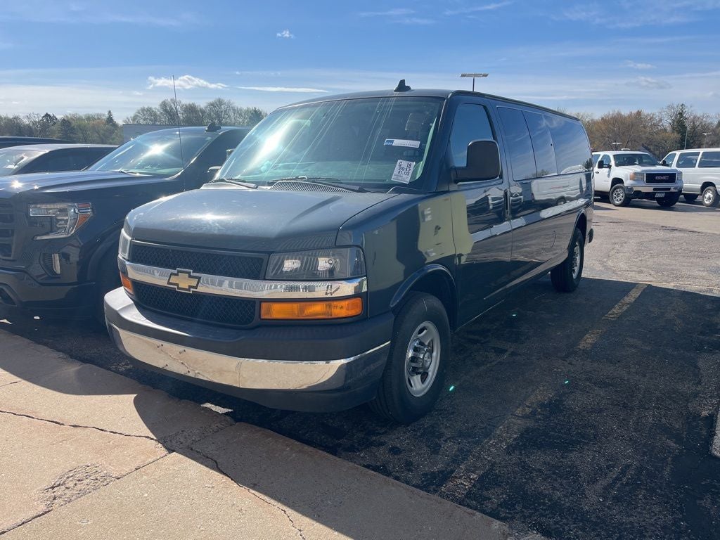 2017 Chevrolet Express 3500 LT Passenger