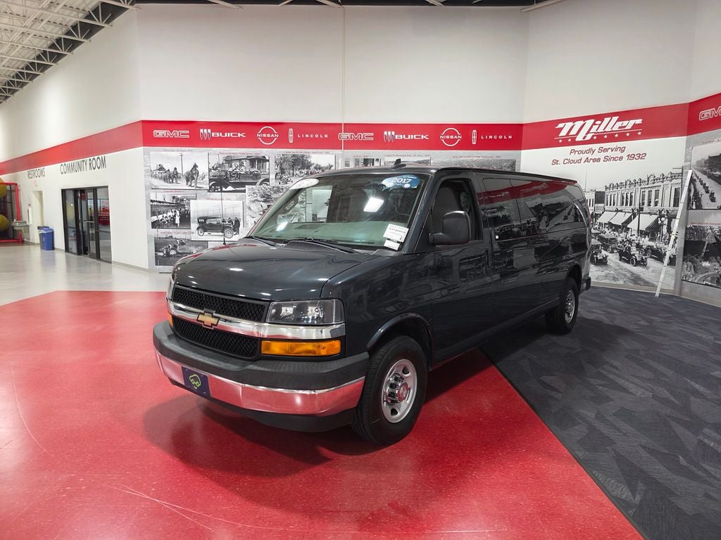 2017 Chevrolet Express 3500 LT Passenger