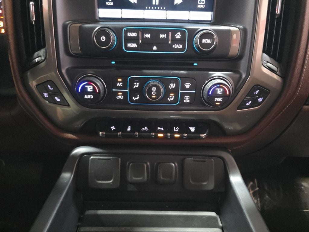 2015 Chevrolet Silverado 3500HD High Country