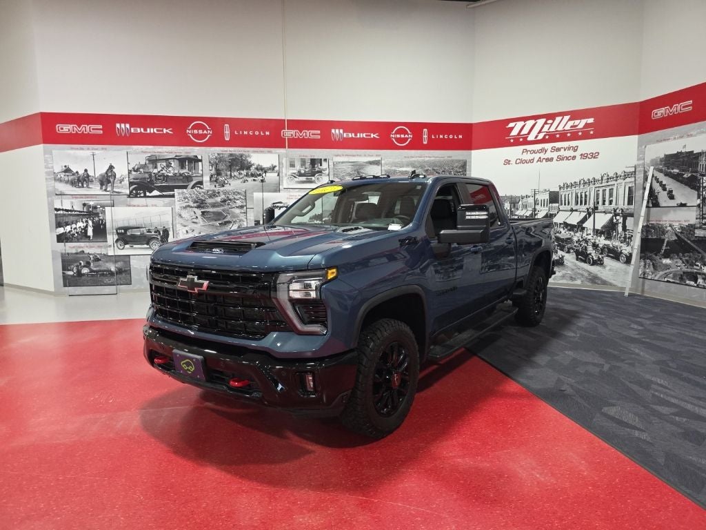 2025 Chevrolet Silverado 3500HD LT CarBravo Certified
