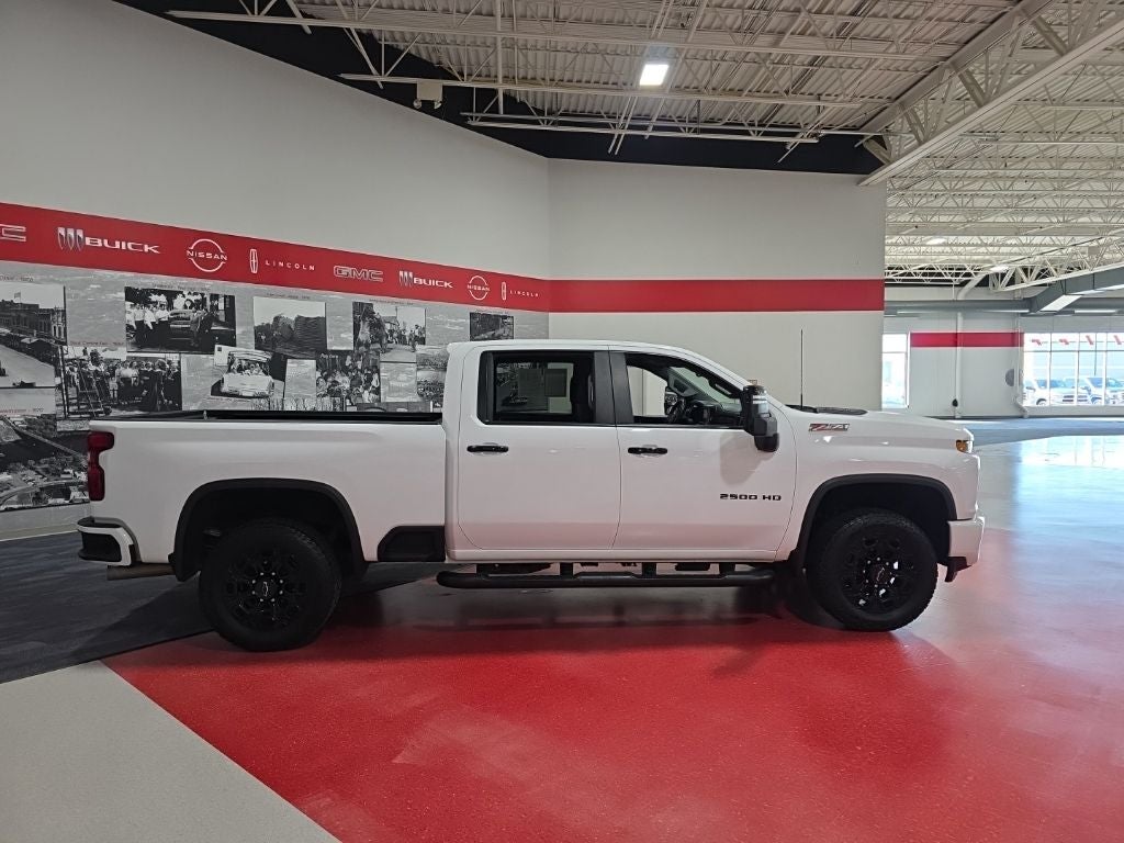 Used 2022 Chevrolet Silverado 2500HD LT with VIN 1GC4YNEY0NF233144 for sale in St. Cloud, Minnesota