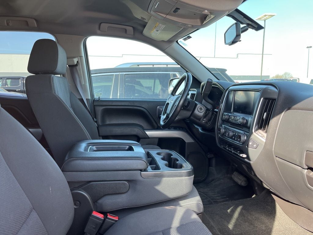 Used 2017 Chevrolet Silverado 1500 LT with VIN 1GCVKREC6HZ199537 for sale in St. Cloud, Minnesota