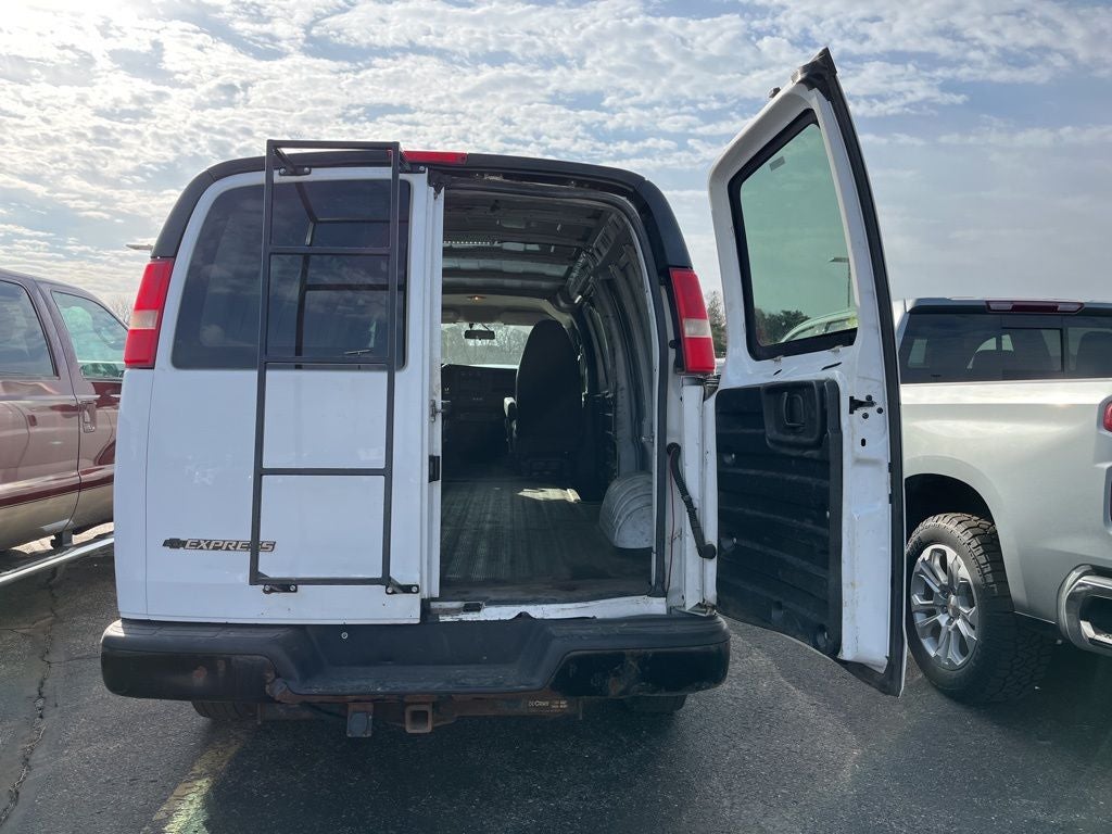 2013 Chevrolet Express 3500 Work Van Cargo