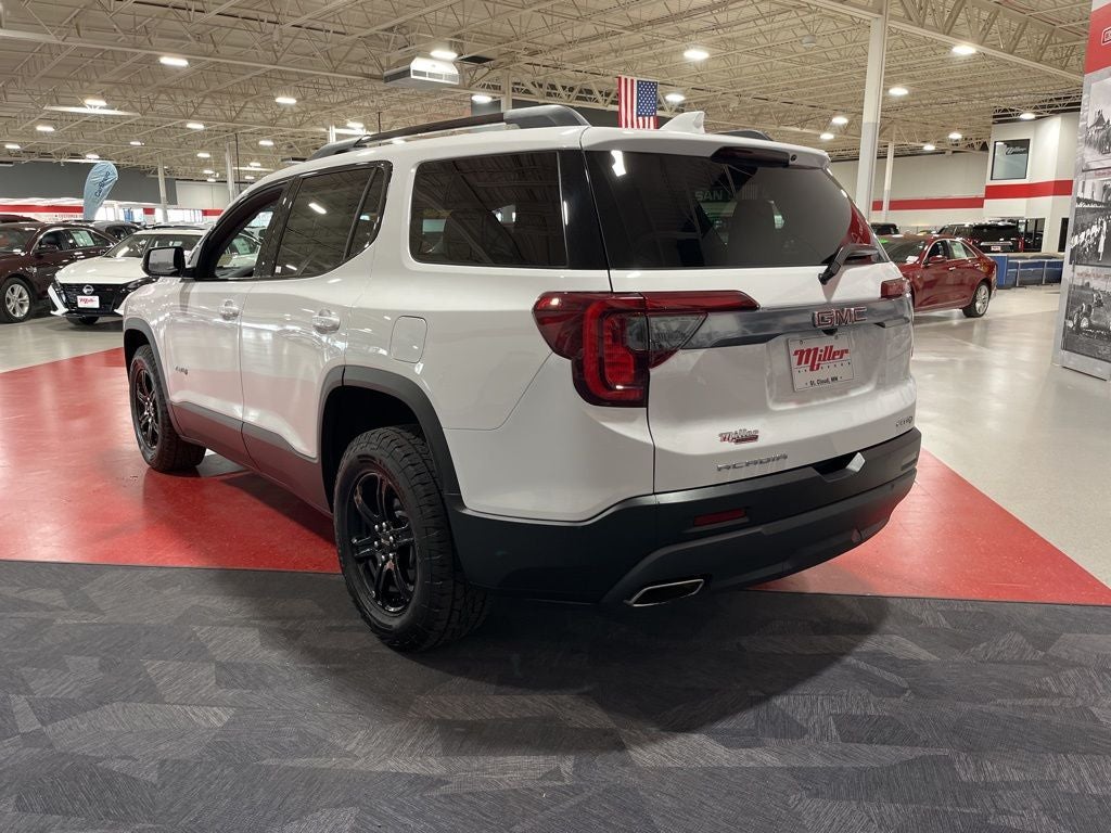 2023 GMC Acadia AT4
