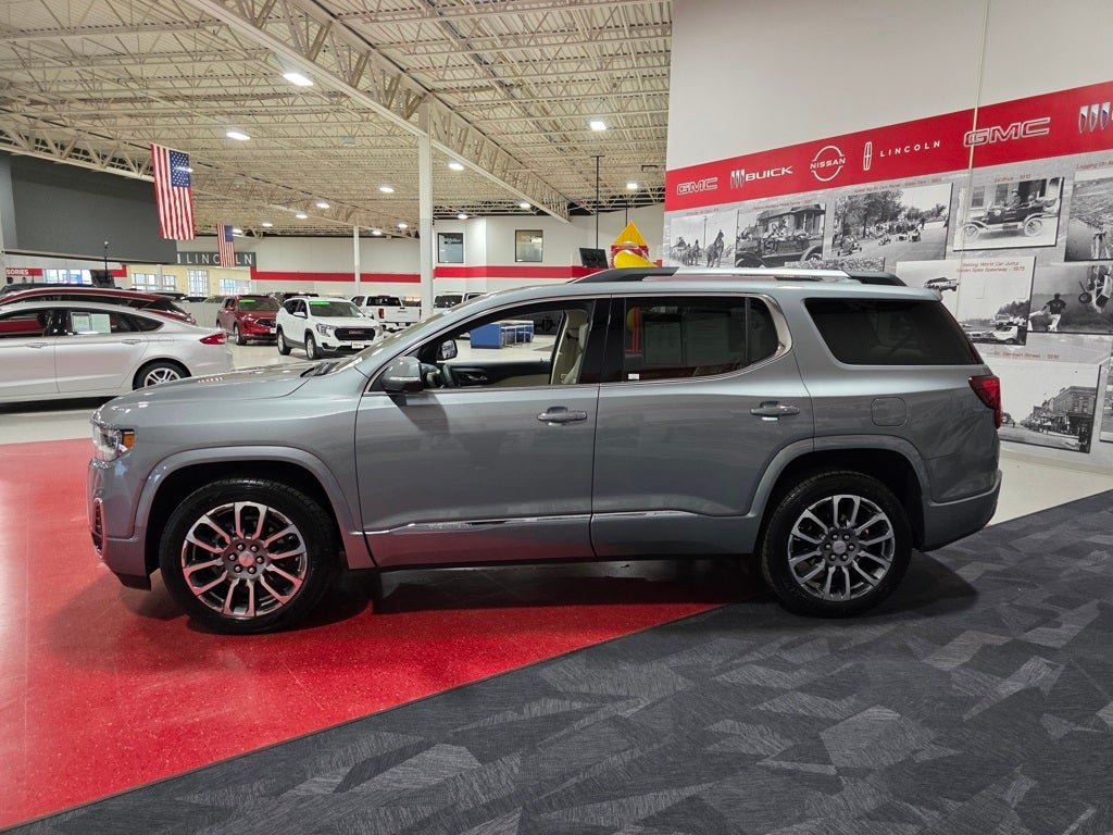 2023 GMC Acadia Denali