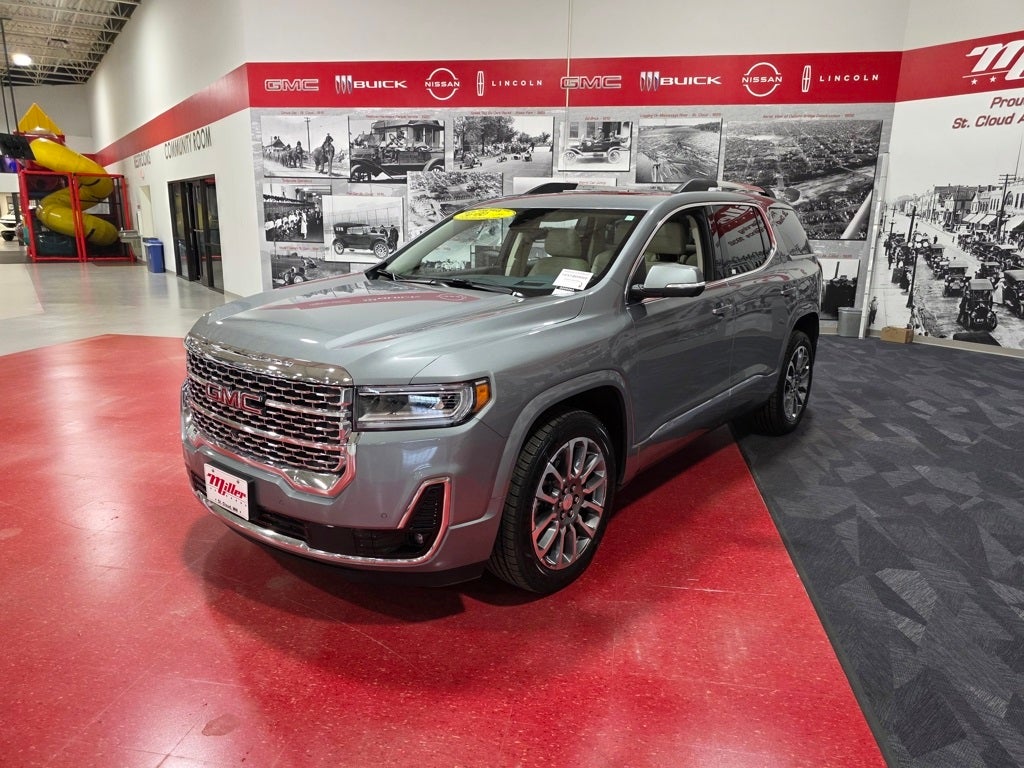 2023 GMC Acadia Denali