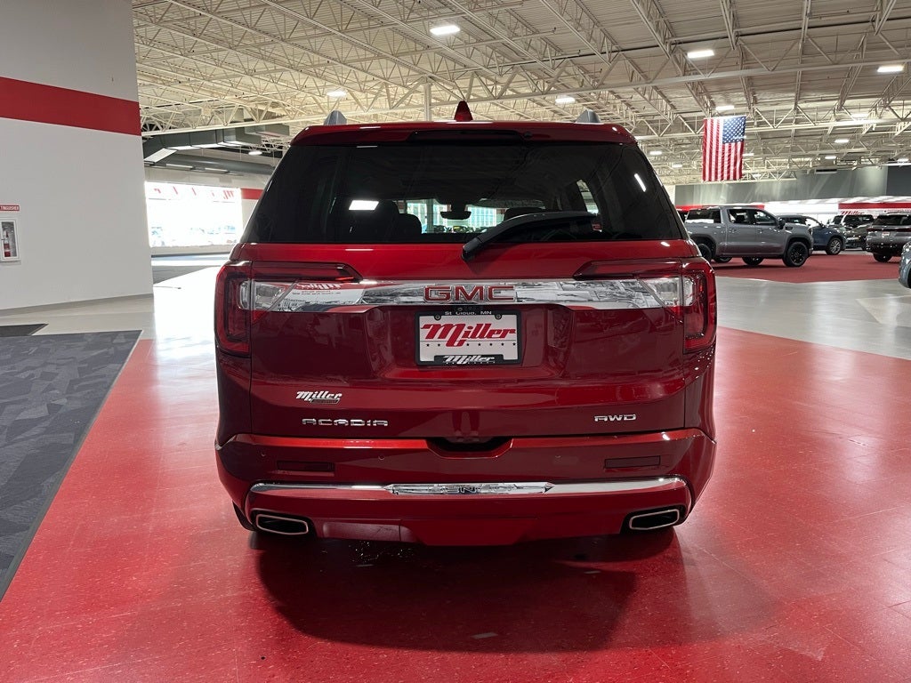 2023 GMC Acadia Denali