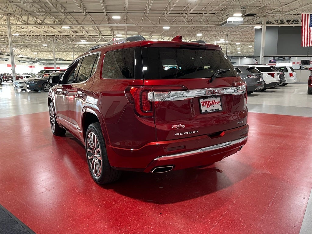 2023 GMC Acadia Denali