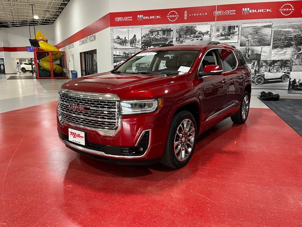 2023 GMC Acadia Denali
