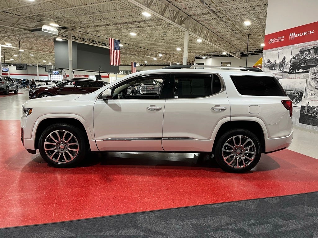 2023 GMC Acadia Denali