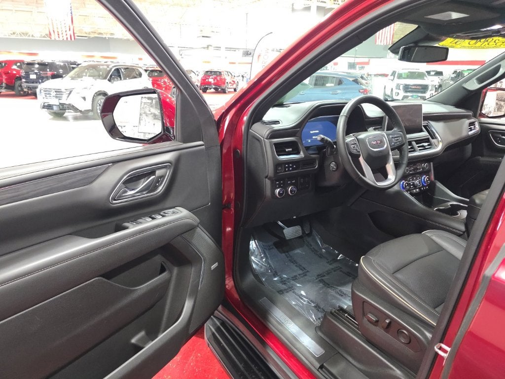 2023 GMC Yukon SLT - Photo 11