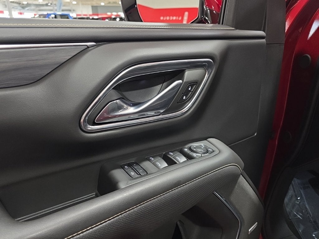 2023 GMC Yukon SLT - Photo 12