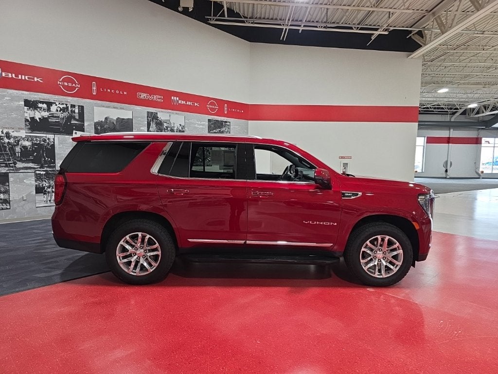 2023 GMC Yukon SLT