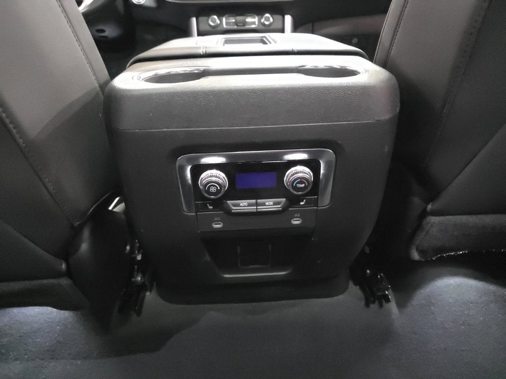2023 GMC Yukon SLT - Photo 20