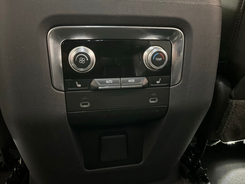 2021 GMC Yukon Denali - Photo 20