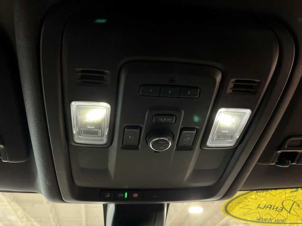 2021 GMC Yukon Denali - Photo 25