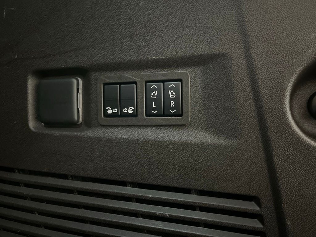 2021 GMC Yukon Denali - Photo 8