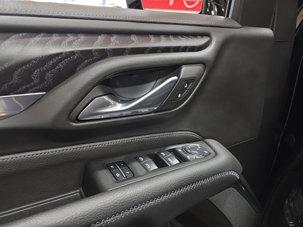 2024 GMC Yukon Denali - Photo 12