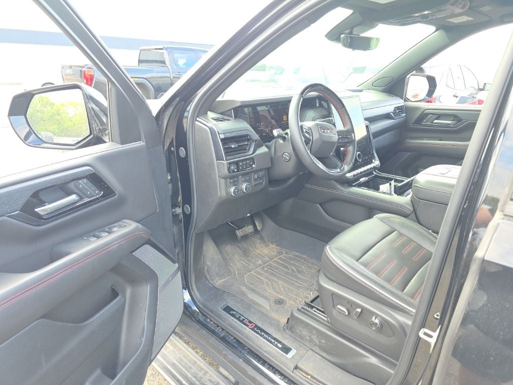 2025 GMC Yukon AT4 Ultimate - Photo 6