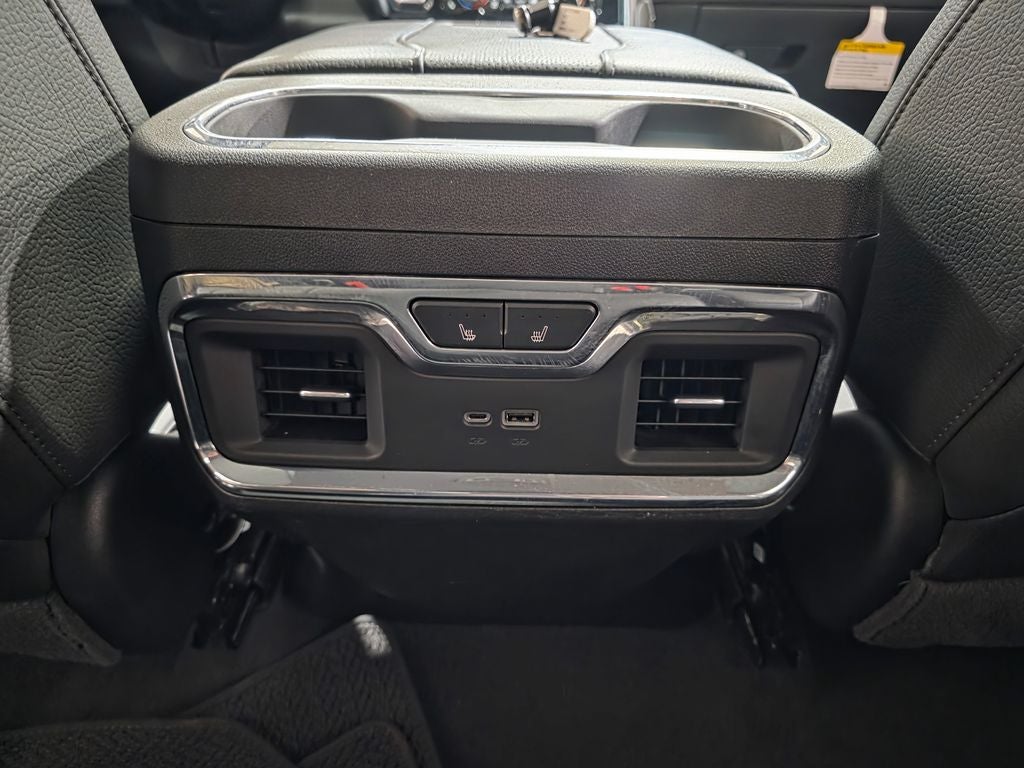2024 GMC Sierra 3500HD Denali