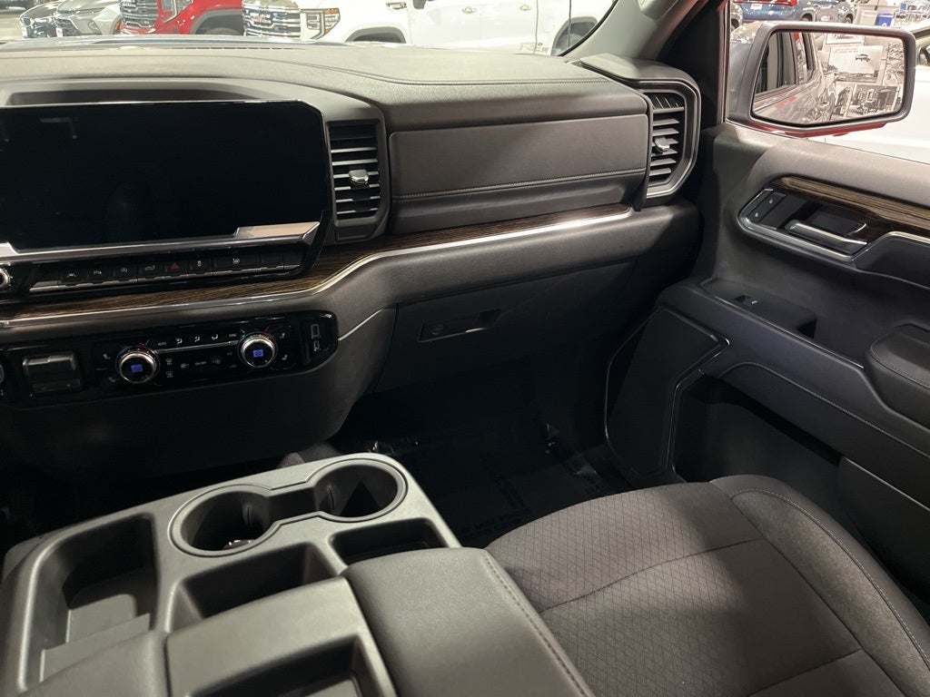 2024 GMC Sierra 1500 SLE