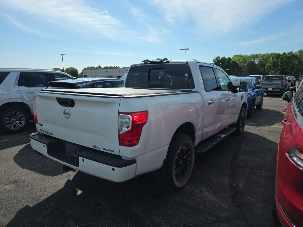 2017 Nissan Titan SL