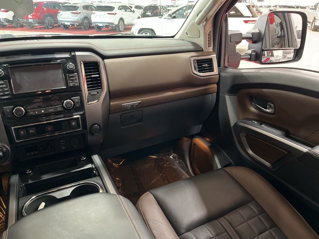 2016 Nissan Titan XD Platinum Reserve Carbravo