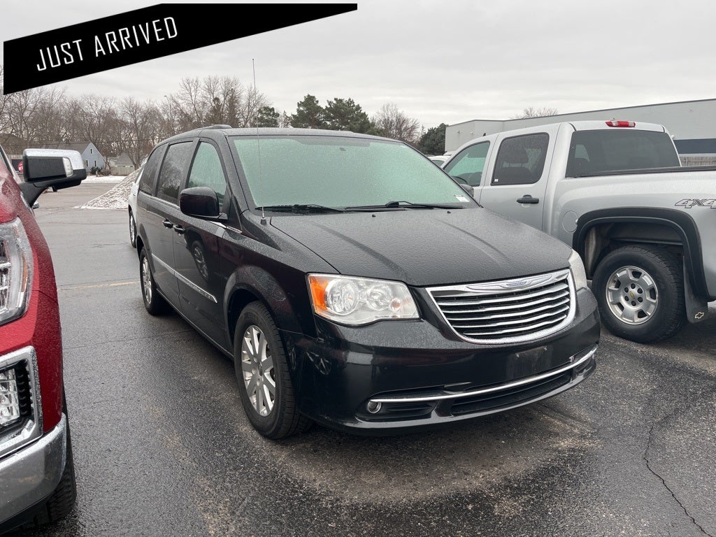 2016 Chrysler Town & Country Touring