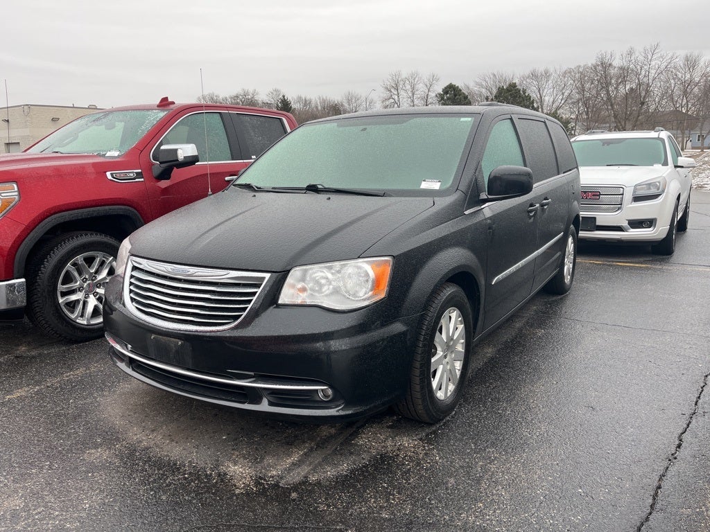 2016 Chrysler Town & Country Touring