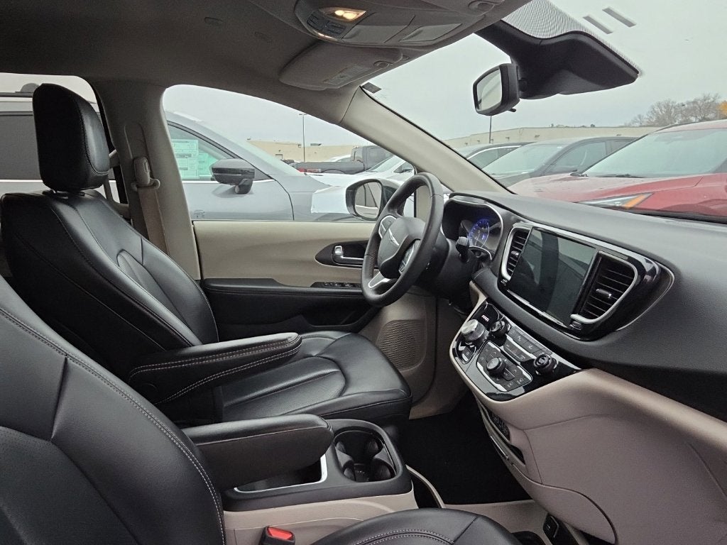 Used 2024 Chrysler Pacifica Touring L with VIN 2C4RC1BG1RR102005 for sale in St. Cloud, Minnesota