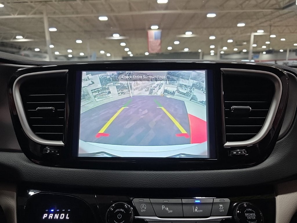2024 Chrysler Pacifica Touring L - Photo 25