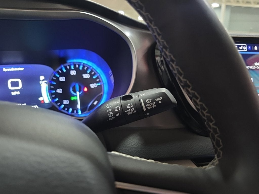2024 Chrysler Pacifica Touring L Carbravo GM CPO