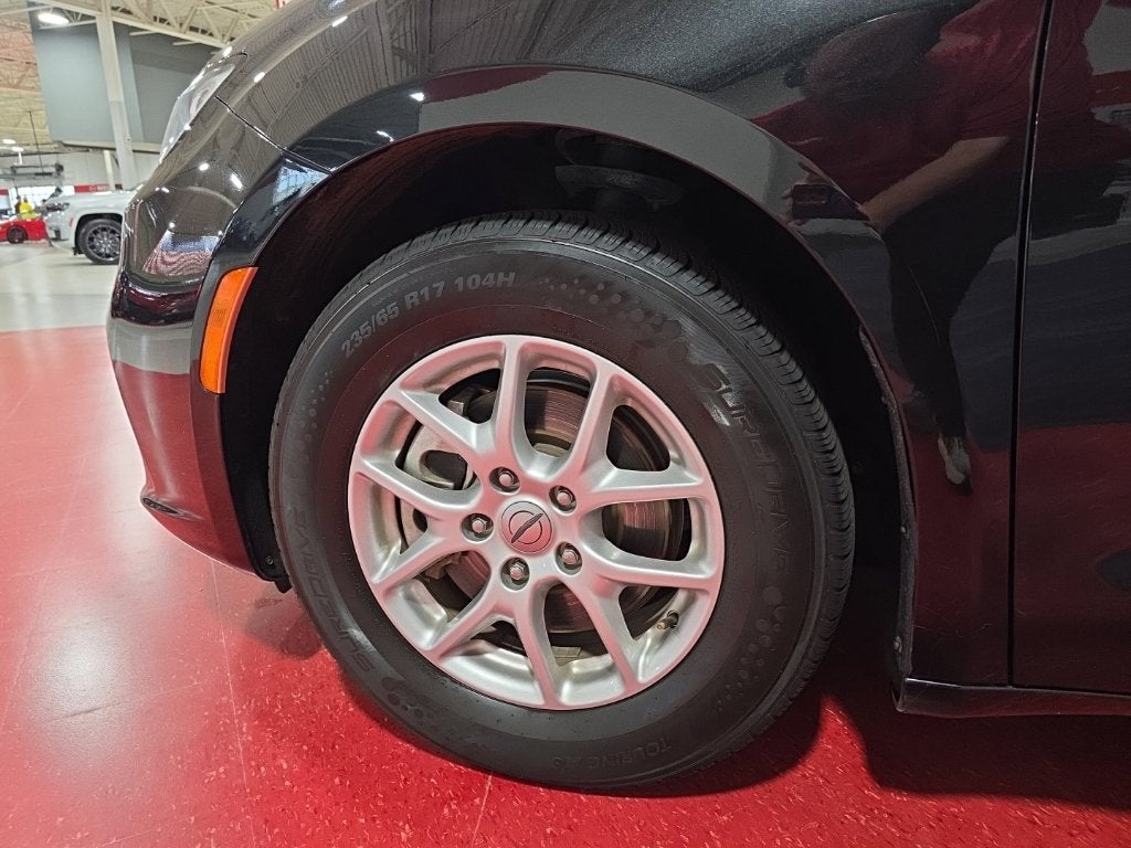 2023 Chrysler Pacifica Touring L - Photo 10